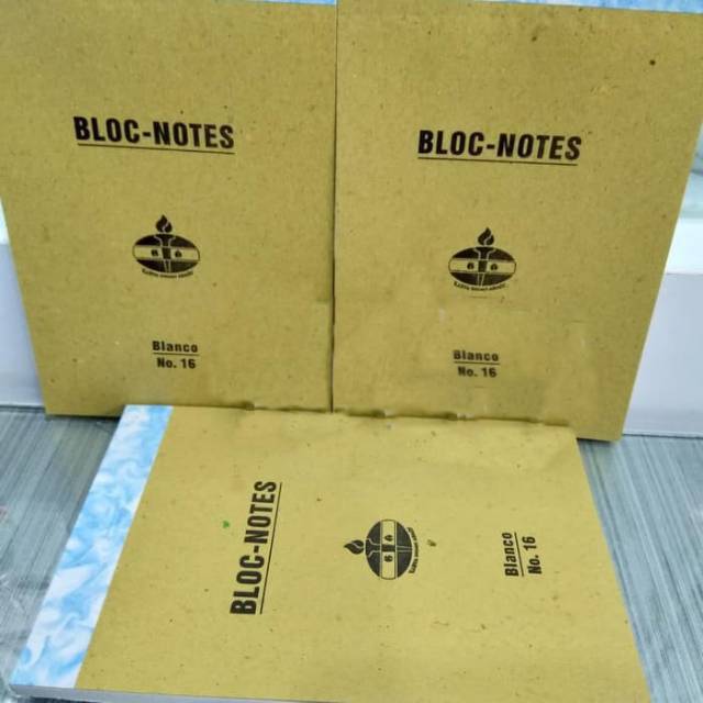 

Buku bloc notes sedang GARIS dan POLOS - catatan tanggung no 16/17