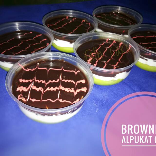 

Brownies Alpukat cup