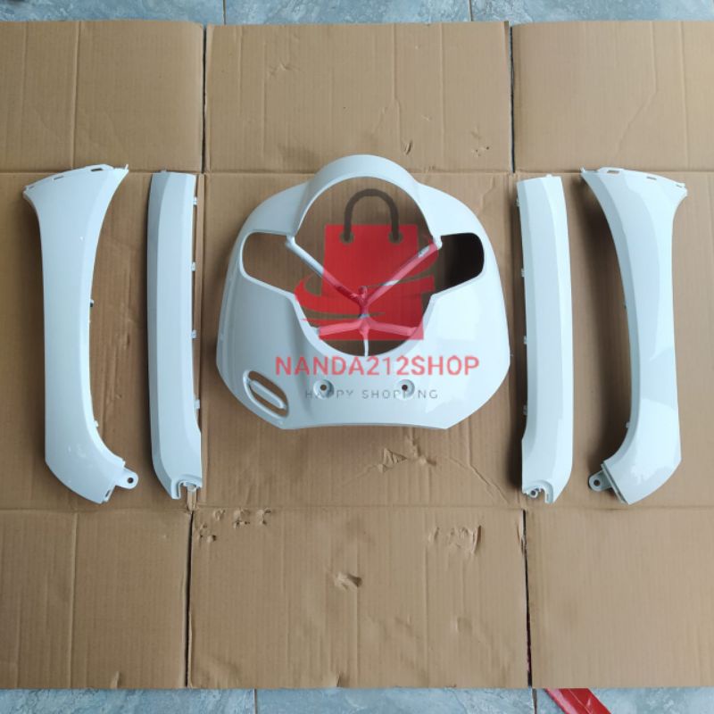 Cover tameng depan plus dek samping Scoopy donat 2018-2019