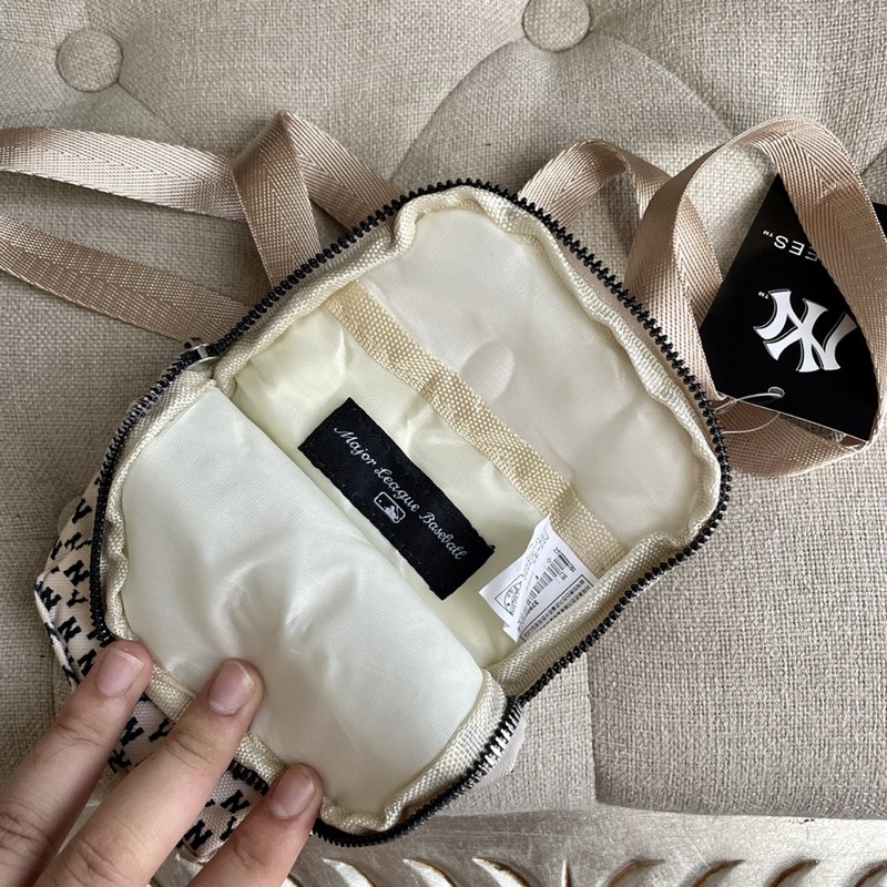 MLB NY MONOGRAM POCKET BAG / SHOULDER BAG / SLING BAG / TAS MLB