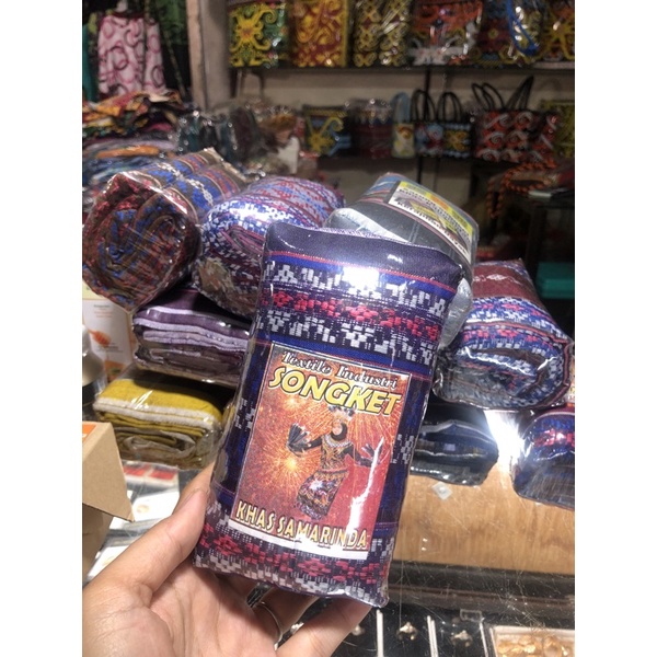 sarung songket samarinda oleholeh kaltim
