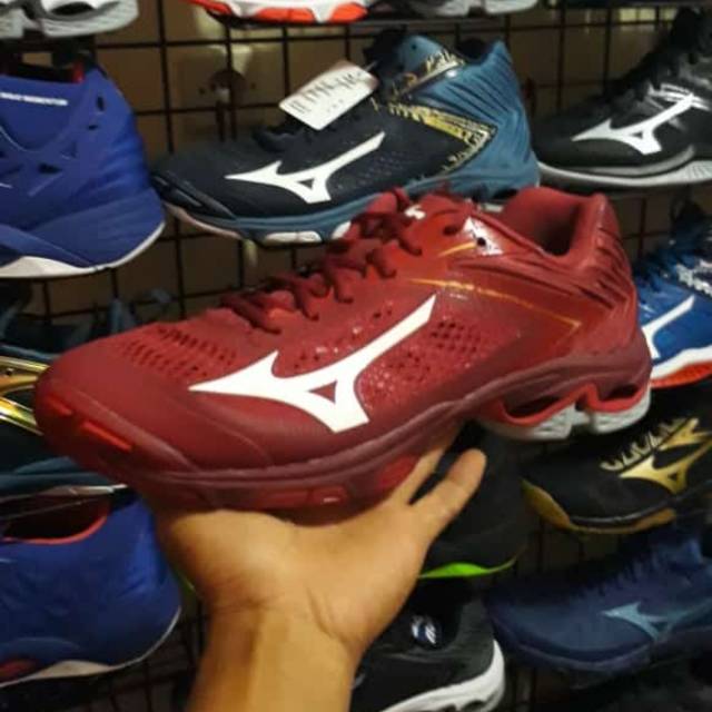 Sepatu mizuno wlz 5 low