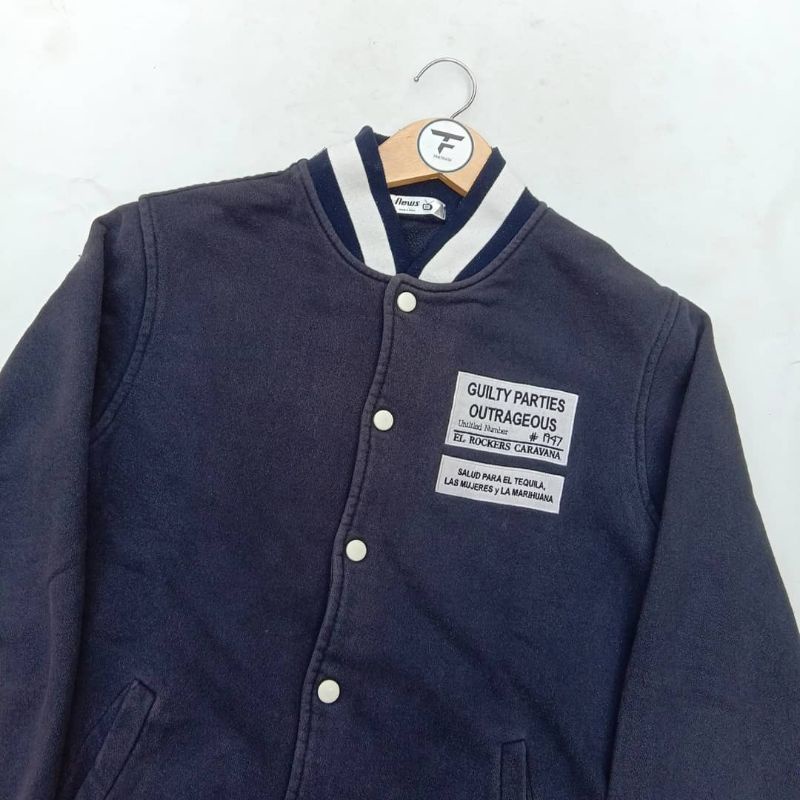 Varsity / Jaket Baseball news navy