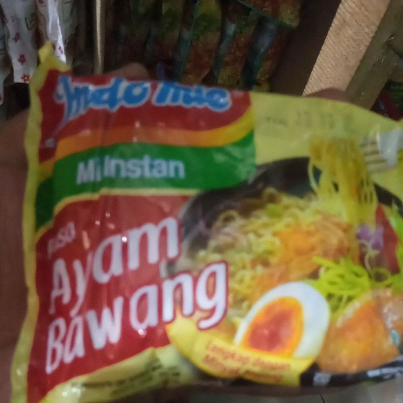 

indomie ayam bawang