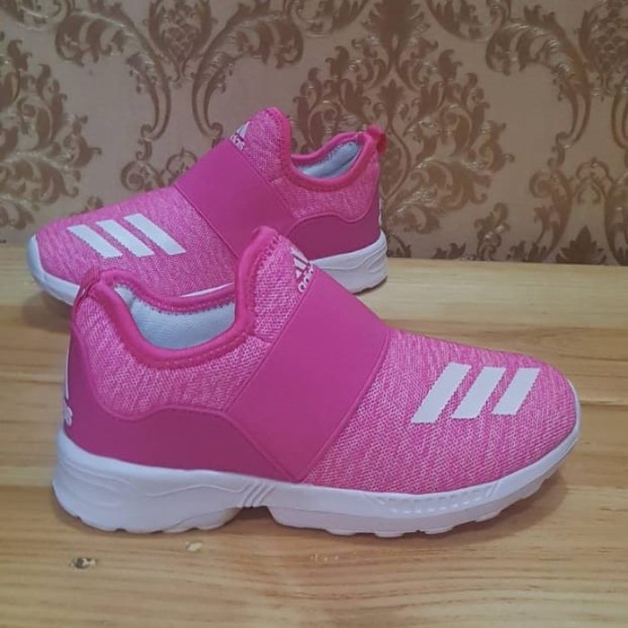 KR38 2837Oc 2020 Musim Gugur Luminous Sneakers Dengan Lampu Latar Bersinar Sneakers Anak Perempuan