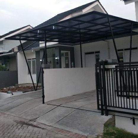 Kanopi polycarbonate minimalis