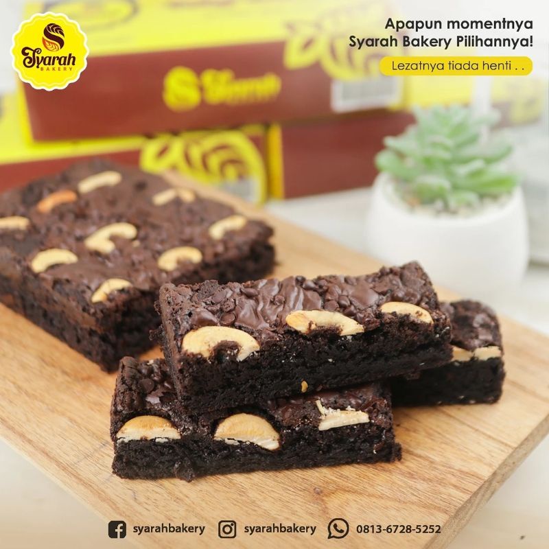 

FUDGIE BROWNIES SYARAH BAKERY / OLEH OLEH BENGKULU
