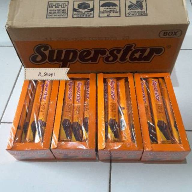 

Superstar Triple Chocolate Wafer - Isi 12 Pcs x 18 Gram