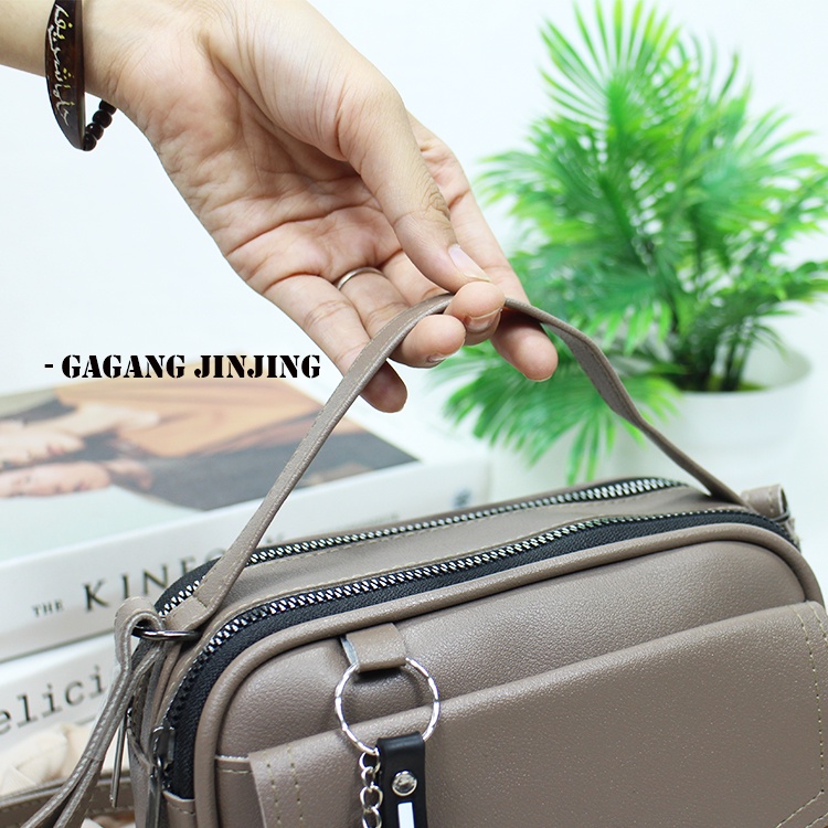 UAH SLIMBAGS / HARGA GROSIR / SLingbag Minixo 3 Ruang High quality IW 09 / Tas Selempang Wanita / Tas wanita Terbaru Kekinian &amp; Terlaris