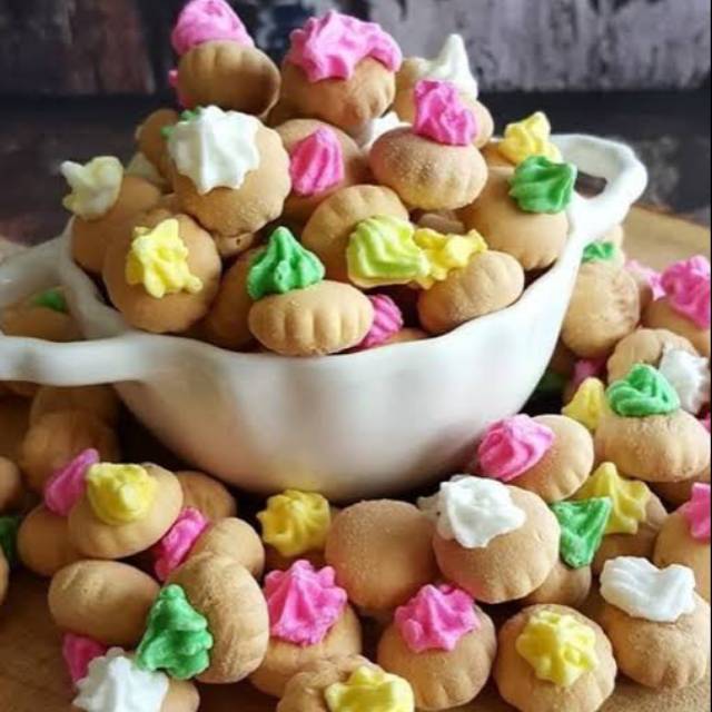 

Biskuit roti gem rose cemilan enak jaman dulu