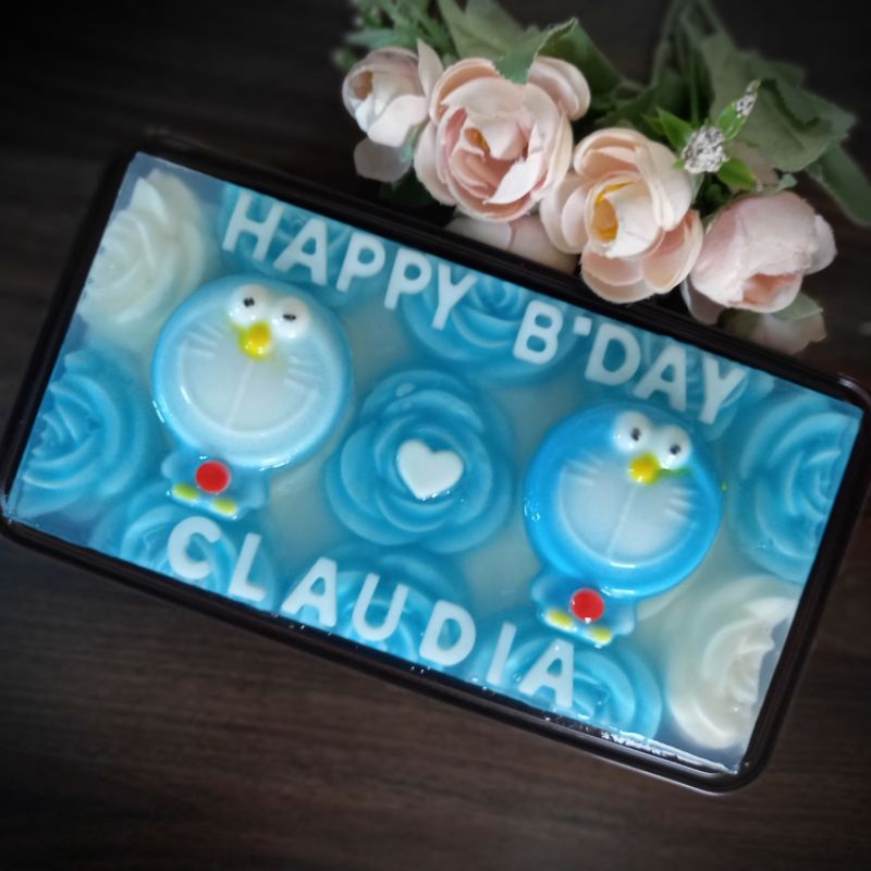 

PUDING KARAKTER DORAEMON UK. MEDIUM