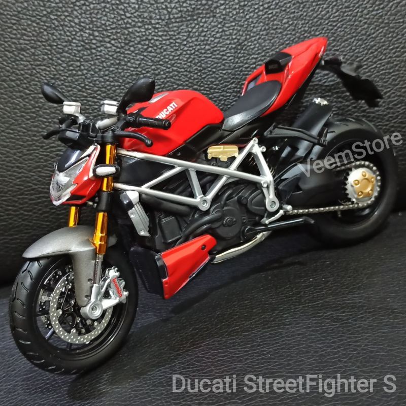 Die Cast 1:12 Ducati StreetFighter type S [MAiSTO]
