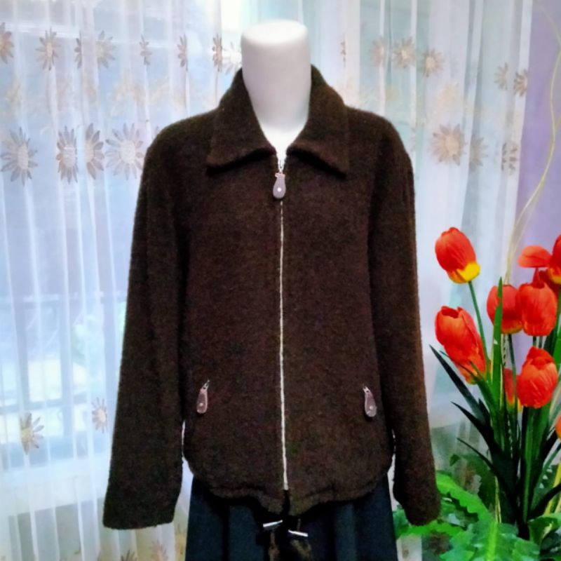 Jaket Wool Wanita Preloved
