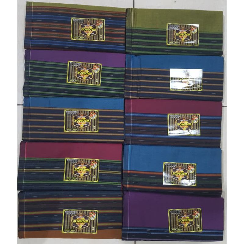 sarung wadimor motif manik-manik