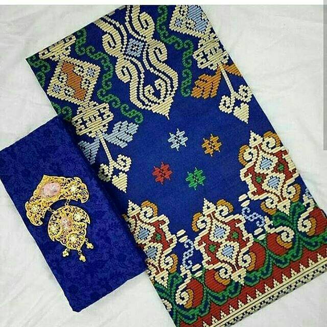 Kain batik prada kalimantan biru