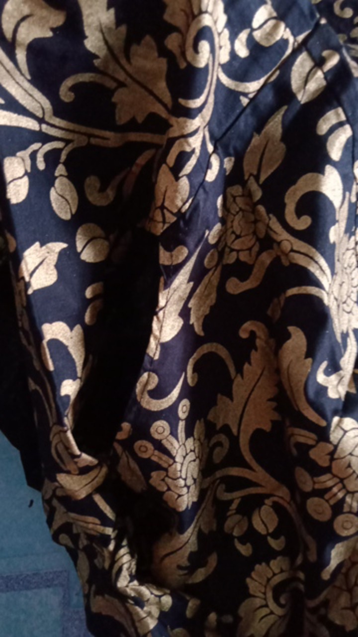 Batik Couple Batik Keluarga Ibu Ayah Dan Anak Maura Couple Sania Ruffle Modern ( Prada Bakung Gold )