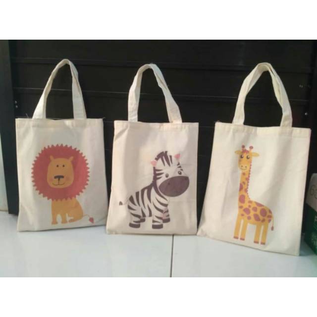 

Tas souvenir ulang tahun totebag blacu animal UK 25x30 cm