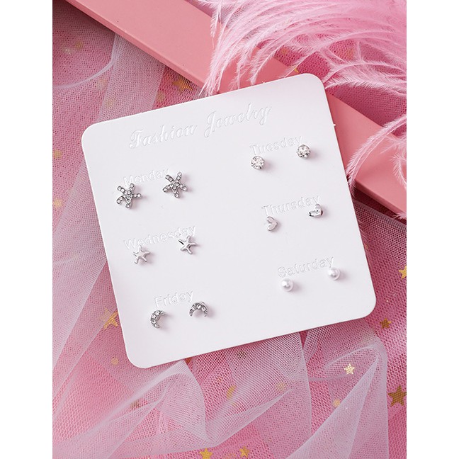 LRC Anting Tusuk Fashion Platinum Love Moon Earrings With Diamonds D63742