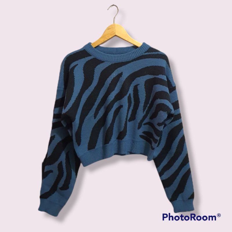 sweater wanita crop motip zebra