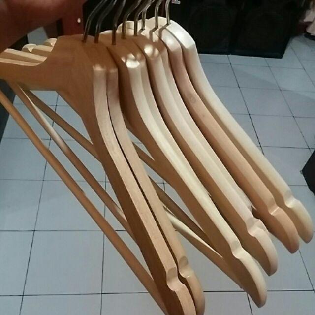 Ikbumers Gantungan Baju / Hanger Kayu - Set Isi 8 Kayu Alami