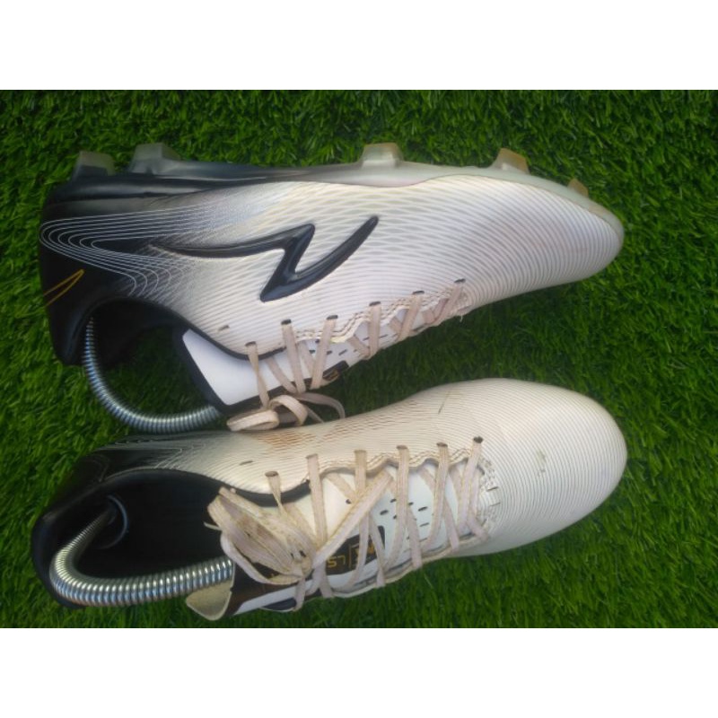 lightspeed ultra fg klok size 42