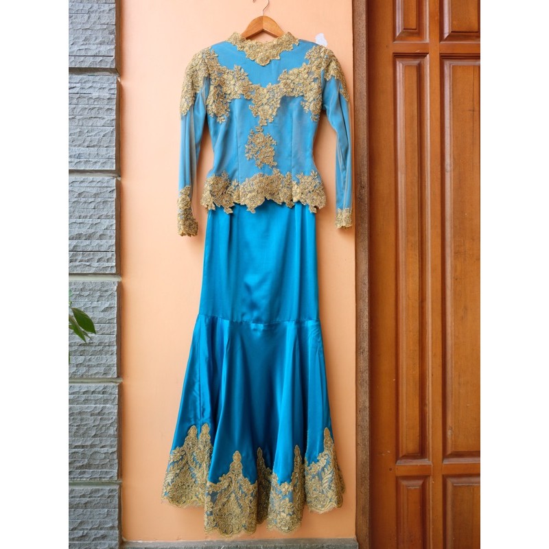 Kebaya Brokat / Kebaya Wisuda Biru Gold (1)