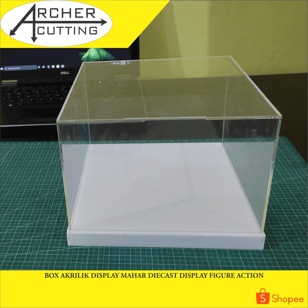 BOX AKRILIK DIECAST DISPLAY ACTION FIGURE BOX MAHAR SERBAGUNA