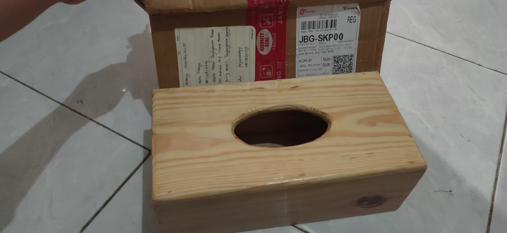 Kotak Tisu Kayu