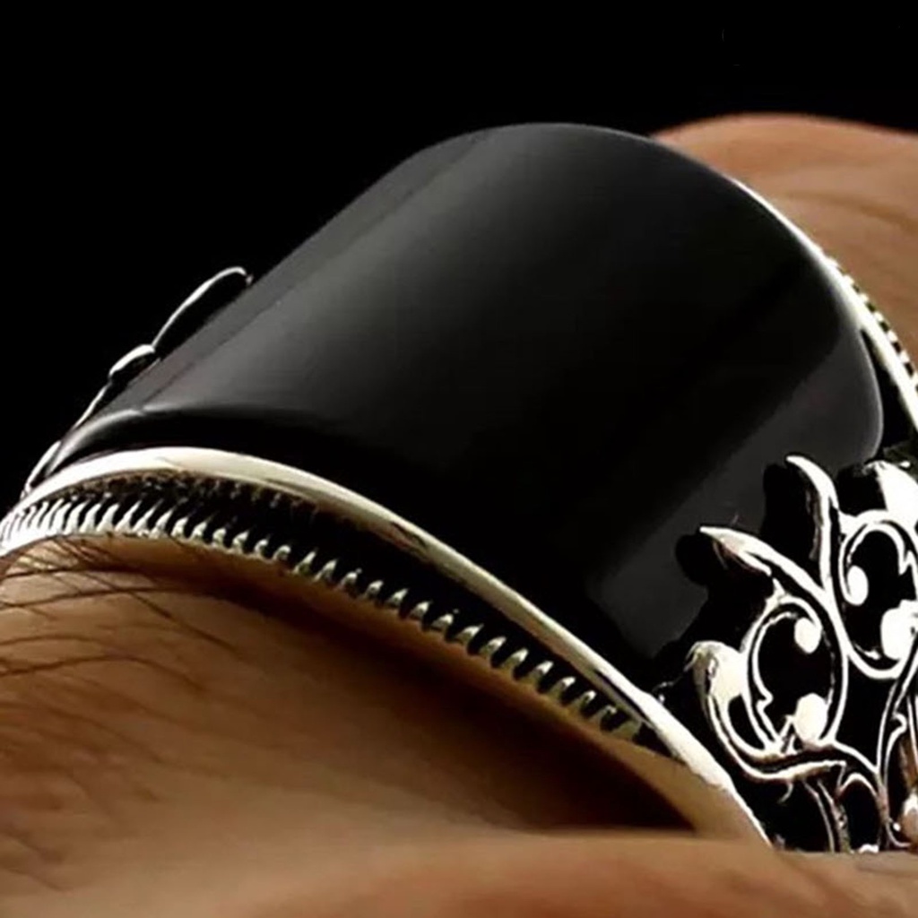 Cincin Bentuk U Motif Ukir Tahan Lama Gaya Punk Untuk Pria Dan Wanita