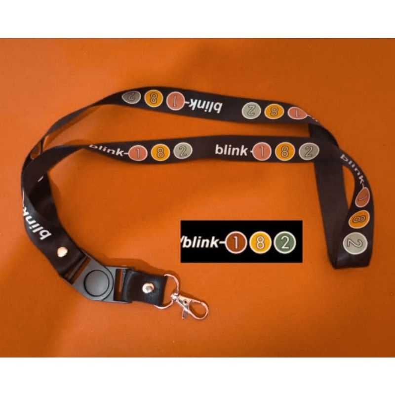 gantungan kunci band Blink 182 lanyard kartu nama untuk flashdisk id card name tag pods vape vave hp 2