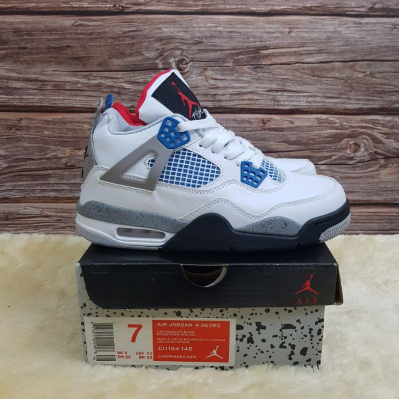 Nike Air Jordan 4 White Oreo