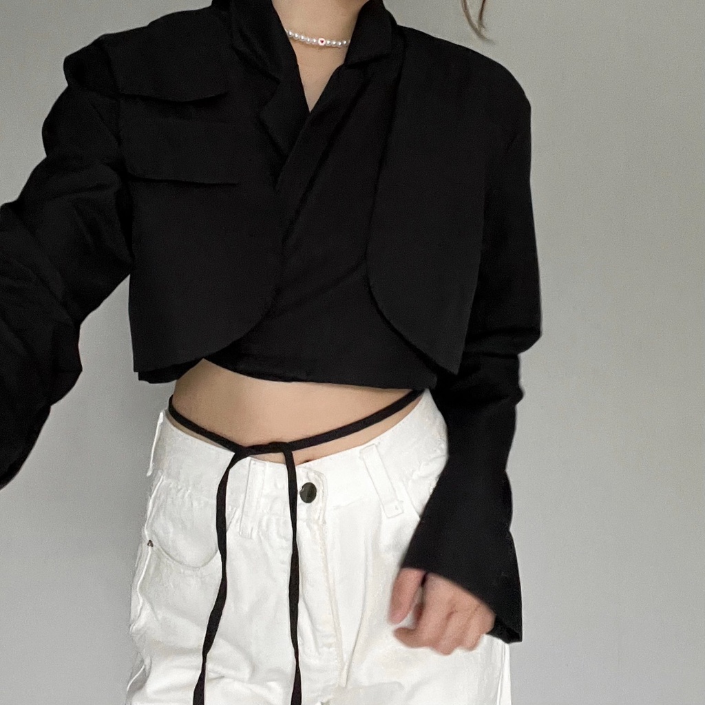 Lora crop blazer