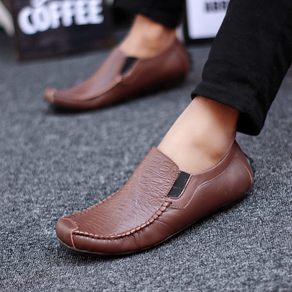 Abrhm Asbul -Sepatu Slip On Pria Slop Kulit Asli Kerja Hitam