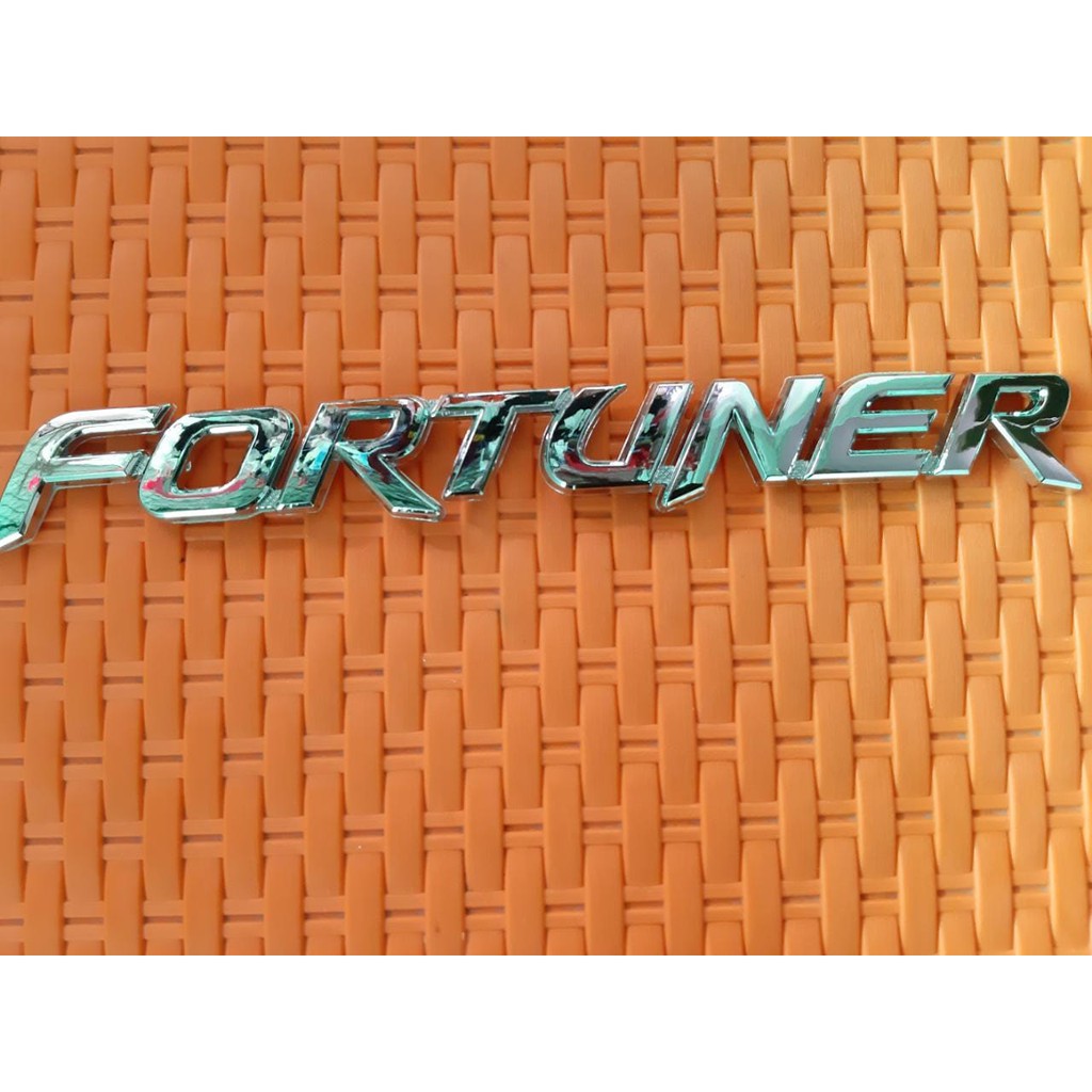 Emblem mobil fortuner / emblem logo FORTUNER