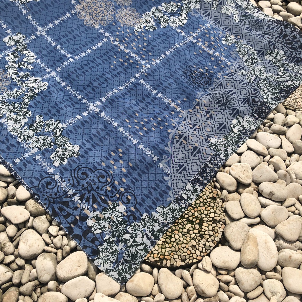 JILBAB MOTIF HIJAB SEGIEMPAT VOAL MOTIF PREMIUM JILBAB PRINT LASERCUT KERUDUNG SEGIEMPAT MOTIF MURAH-Qora Navy