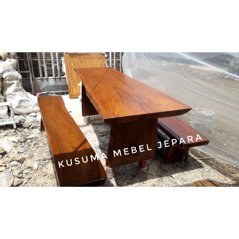 Set Meja Kursi Makan Kayu Trembesi - (Panjang 2 Meter)