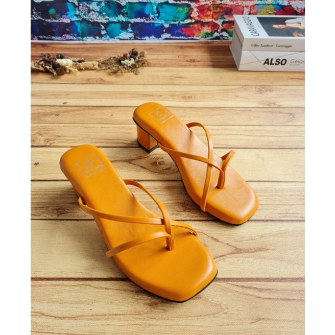 ABBUSHOES RY 11 hak tahu jepit silang chika 5cm