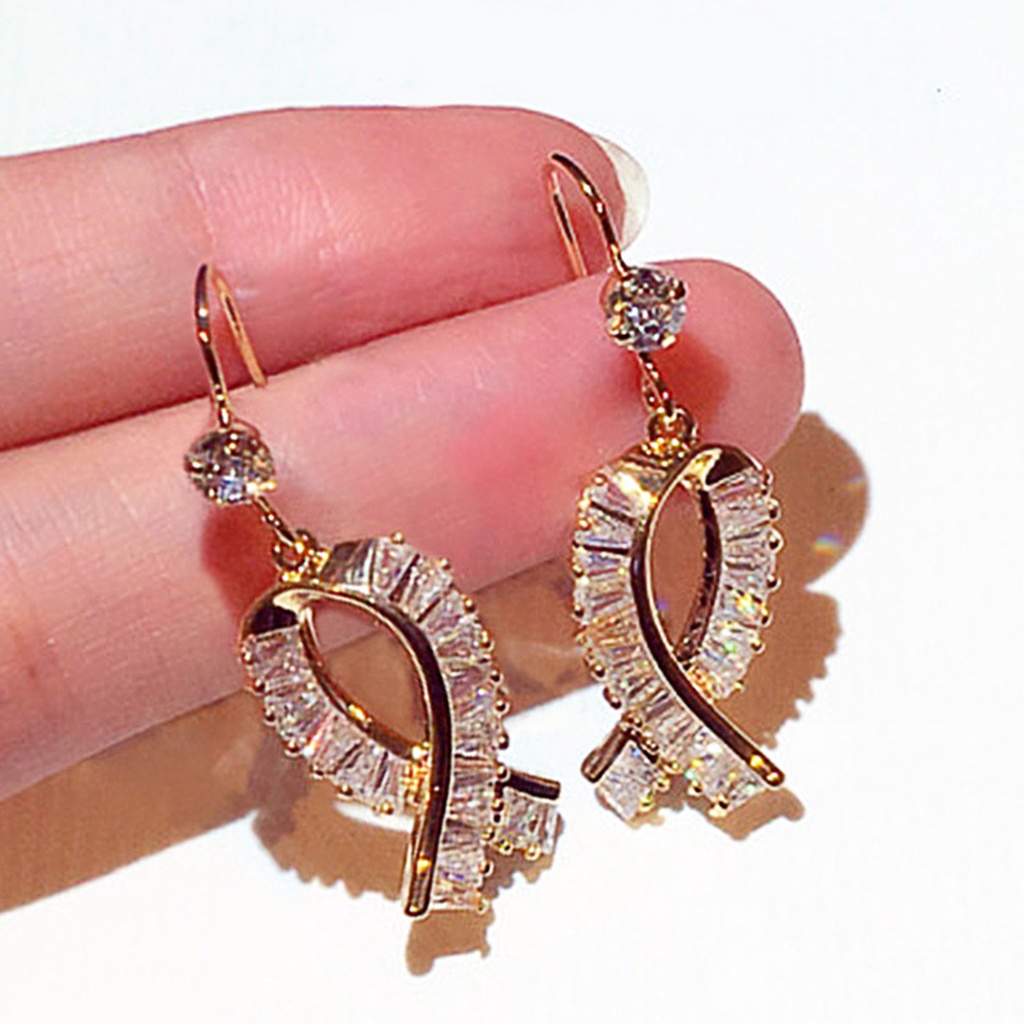 Hu Hu Hu Hu Hu Alat Bantu Pasang Kacamata♡ 1 Pasang Anting Kait Gantung Desain Pita Hias Berlian Imitasi Tahan Lama Untuk Wanita