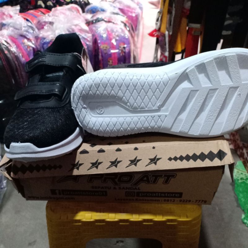 SEPATU SEKOLAH ANAK LAKI LAKI/SEPATU PRO ATT HITAM PUTIH/SEPATU PEREKAT/SEPATU MURAH