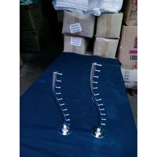 sulingan/cantolan dinding 9 paku dan 12 paku model belalai bahan besi stainless