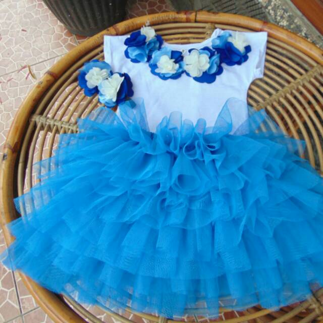 Set gotik putih biru