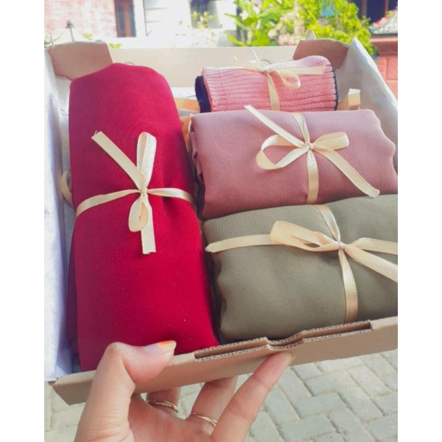 

Hampers Jilbab