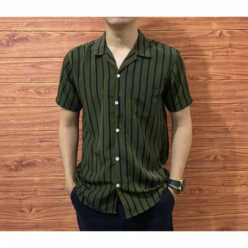 kemeja salur / kemeja Strip pria lengan pendek