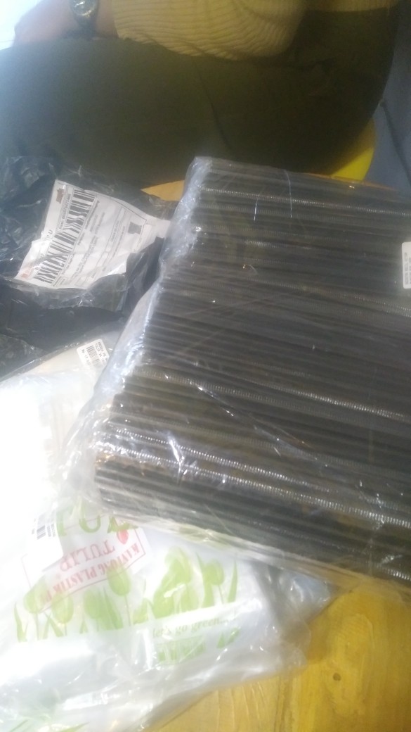 Sedotan Kecil Hitam Runcing (500 Pcs)