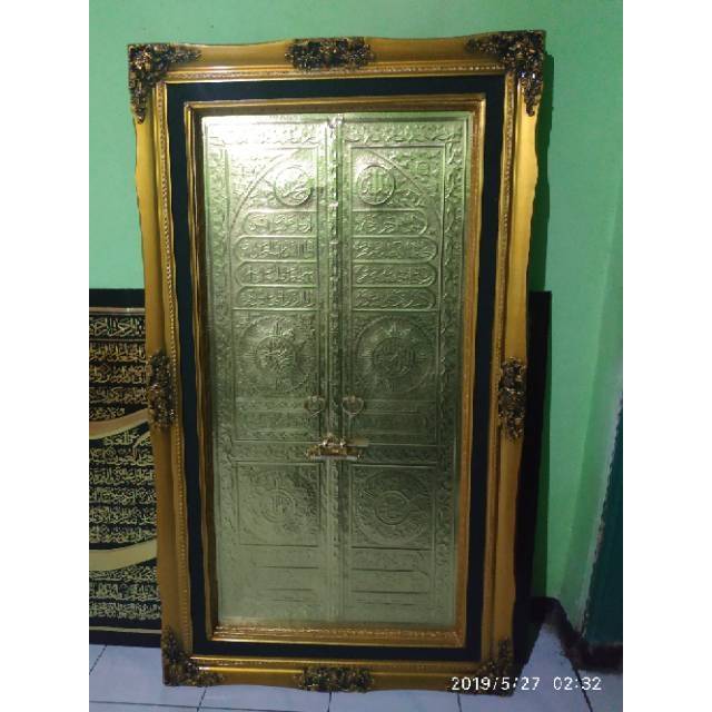 Kaligrafi kuningan Pintu ka'bah jumbo