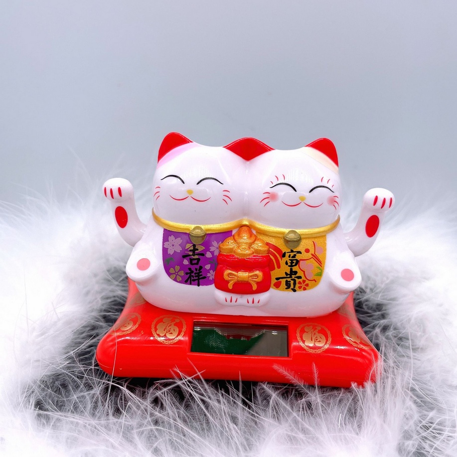 Pajangan Solar Power Triple Kucing Rezeki Jepang Maneki Neko Kucing Pengundang Rezeki