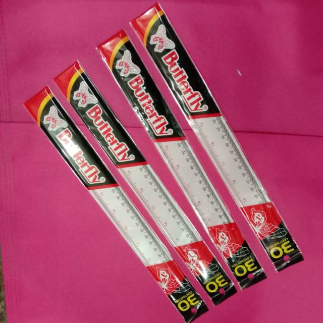 

PENGGARISAN PLASTIK / GARISAN BUTTERFLY 30 CM ISI 12 PCS