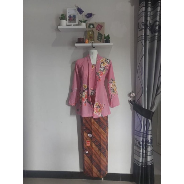 SETELAN KEBAYA JUMBO / PAKET LENGKAP KEBAYA NENEK