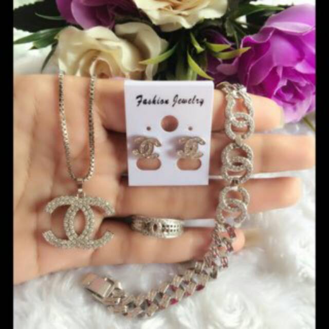 set chanel zircon 22k