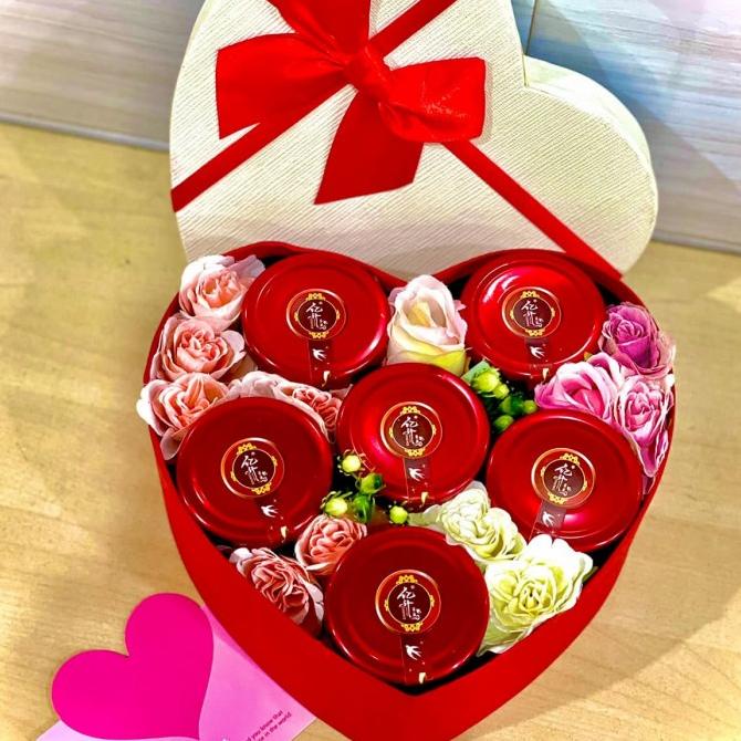 

ESSENCE BIRDNEST VALENTINE GIFT BOX HAMPERS VALENTINE MIX VARIAN DSFD2215645